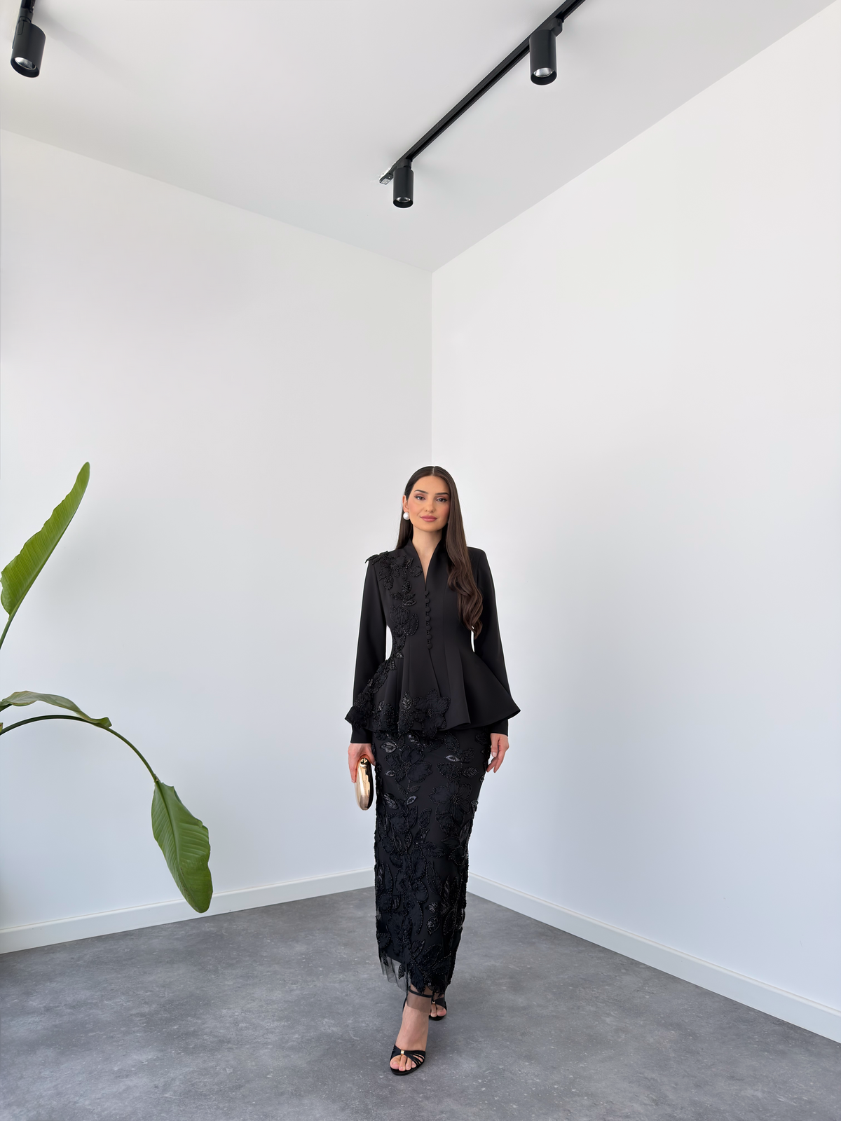 MIMOSA EMBROIDERED SKIRT AND JACKET SET BLACK