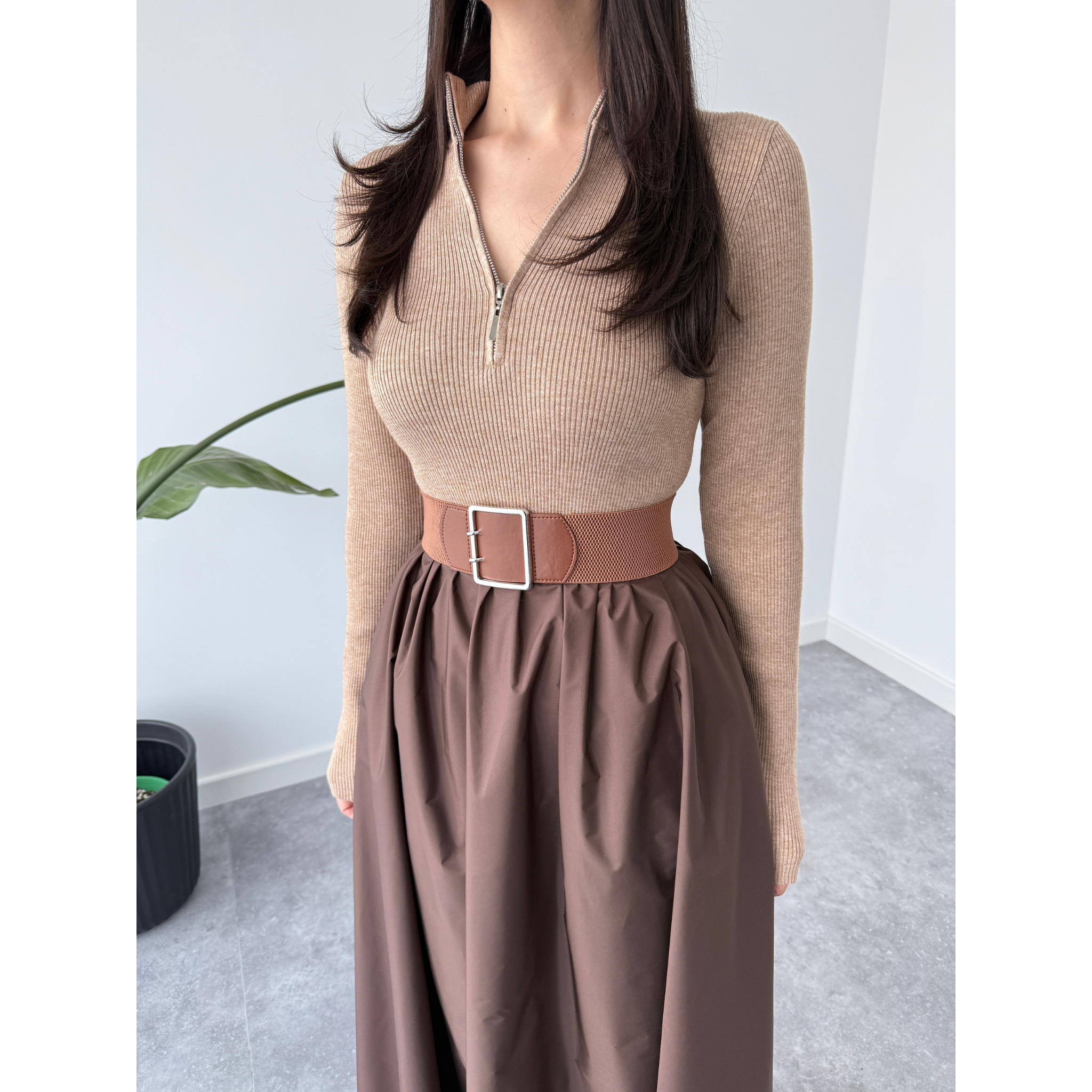 KNIT TRIMMED PARACHUTE FABRIC DRESS BROWN