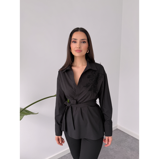 İŞLEME DETAYLI KRUVAZE MODEL BLUZ SİYAH