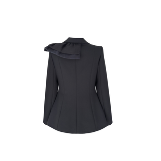 BLACK SUIT WITH DETACHABLE COLLAR DETAIL