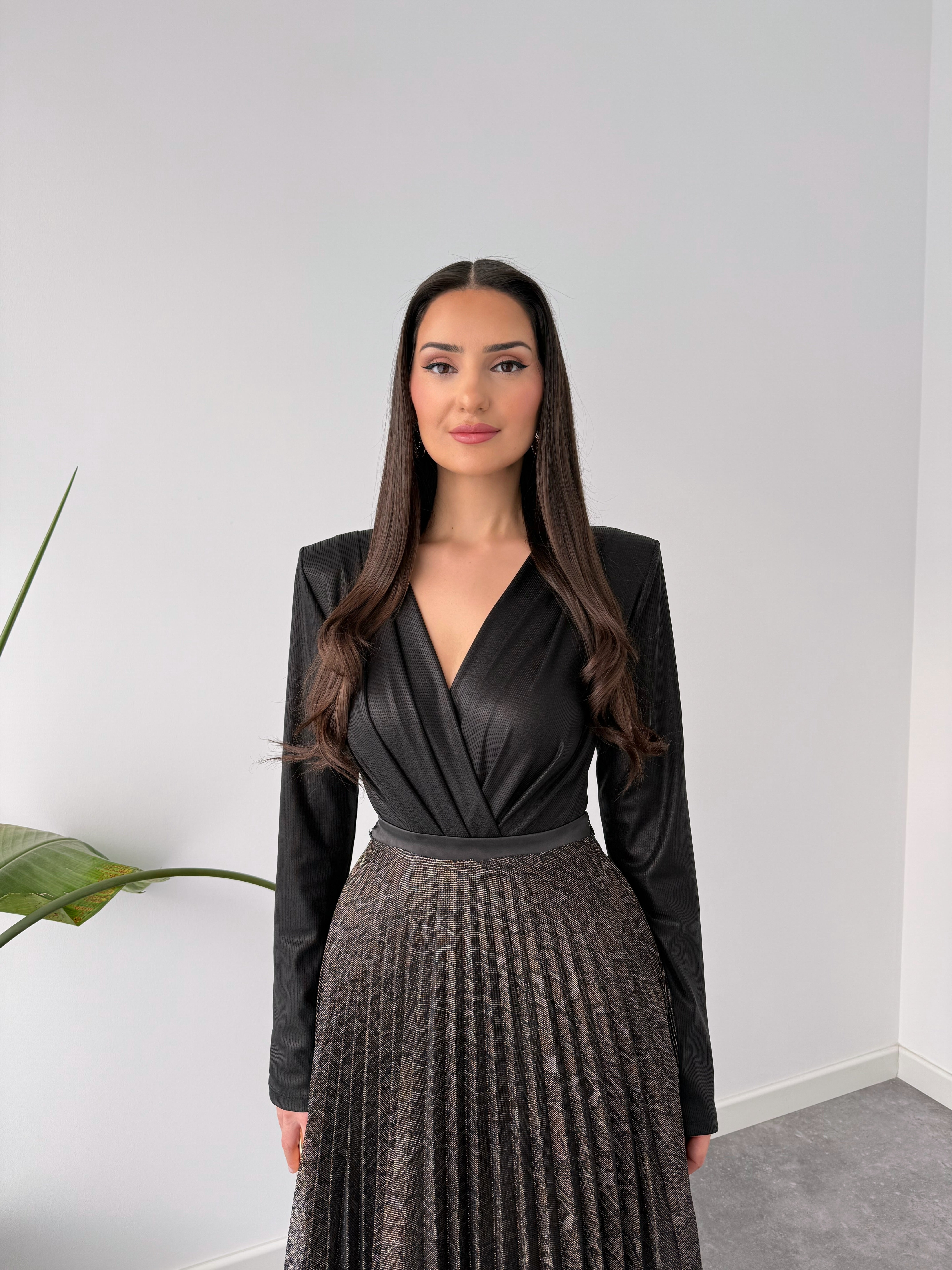 WRAP STYLE GLOSSY BODYSUIT BLACK